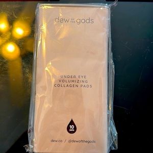 Few of the gods under eye volumizing collagen pads